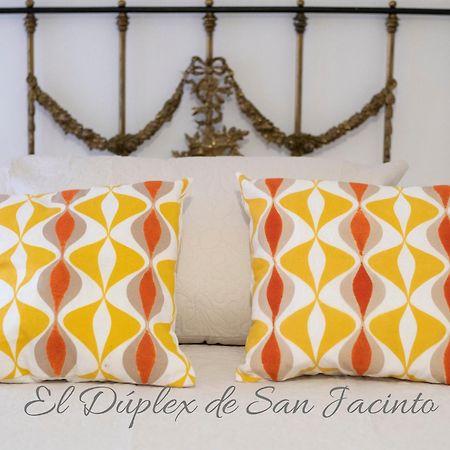 El Duplex De San Jacinto Apartman Sevilla Kültér fotó