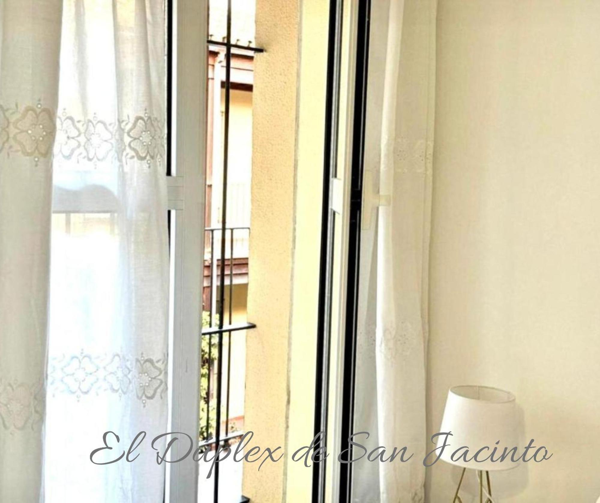 El Duplex De San Jacinto Apartman Sevilla Kültér fotó