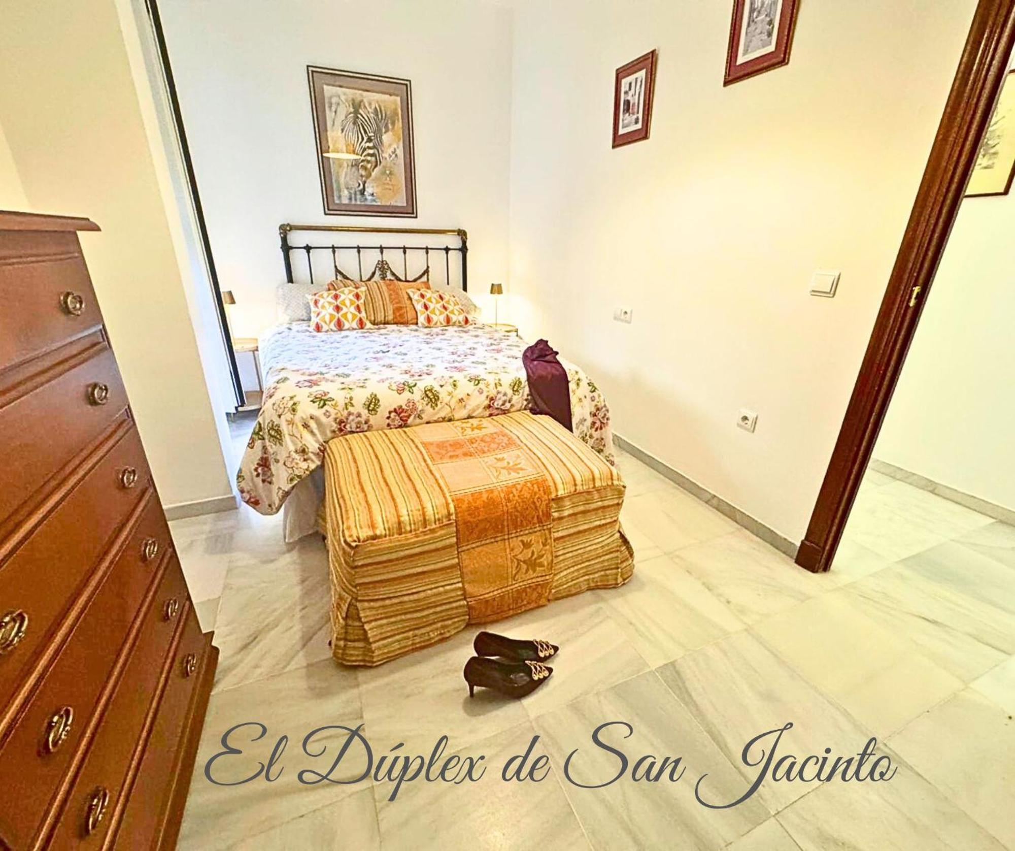 El Duplex De San Jacinto Apartman Sevilla Kültér fotó