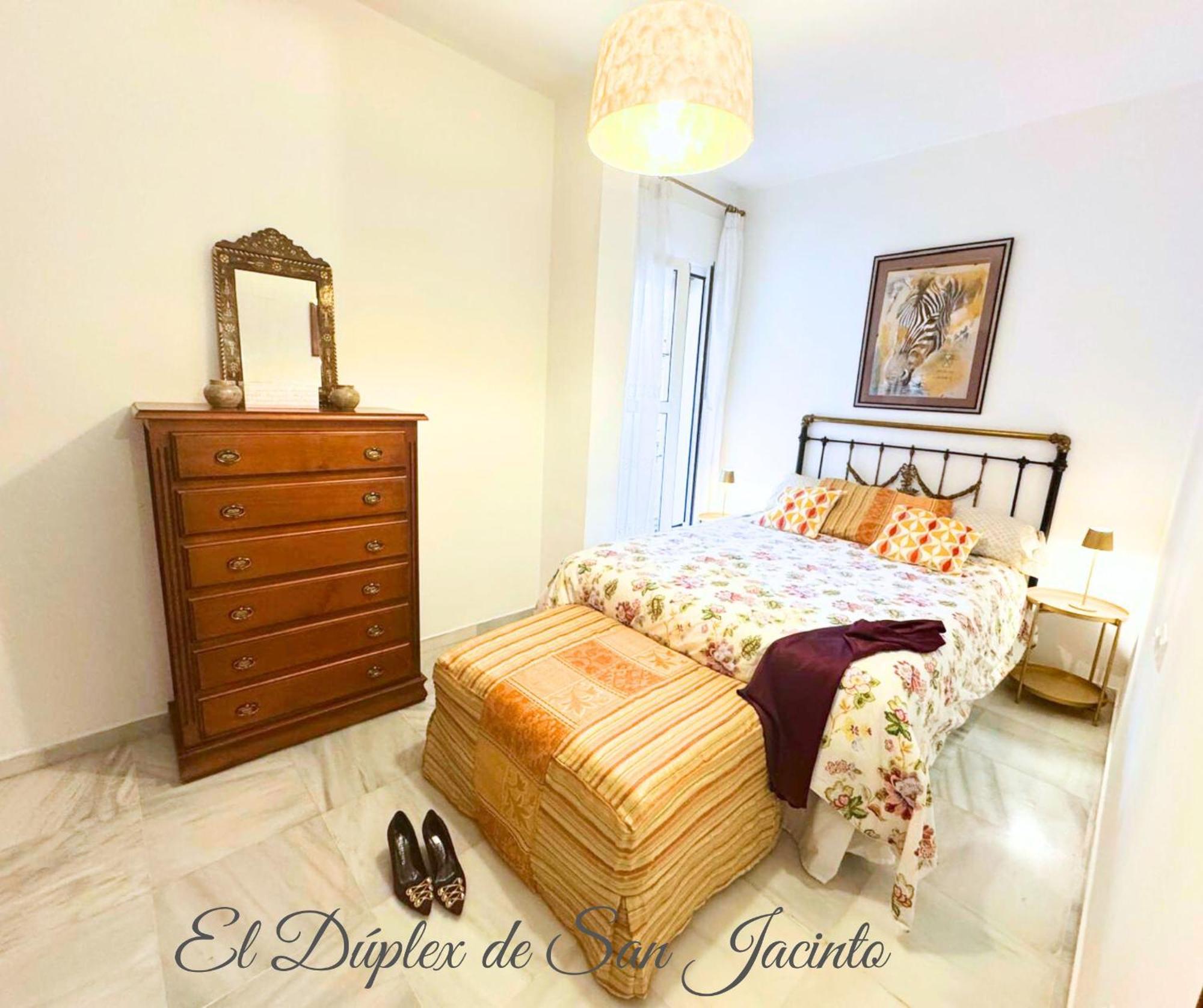 El Duplex De San Jacinto Apartman Sevilla Kültér fotó